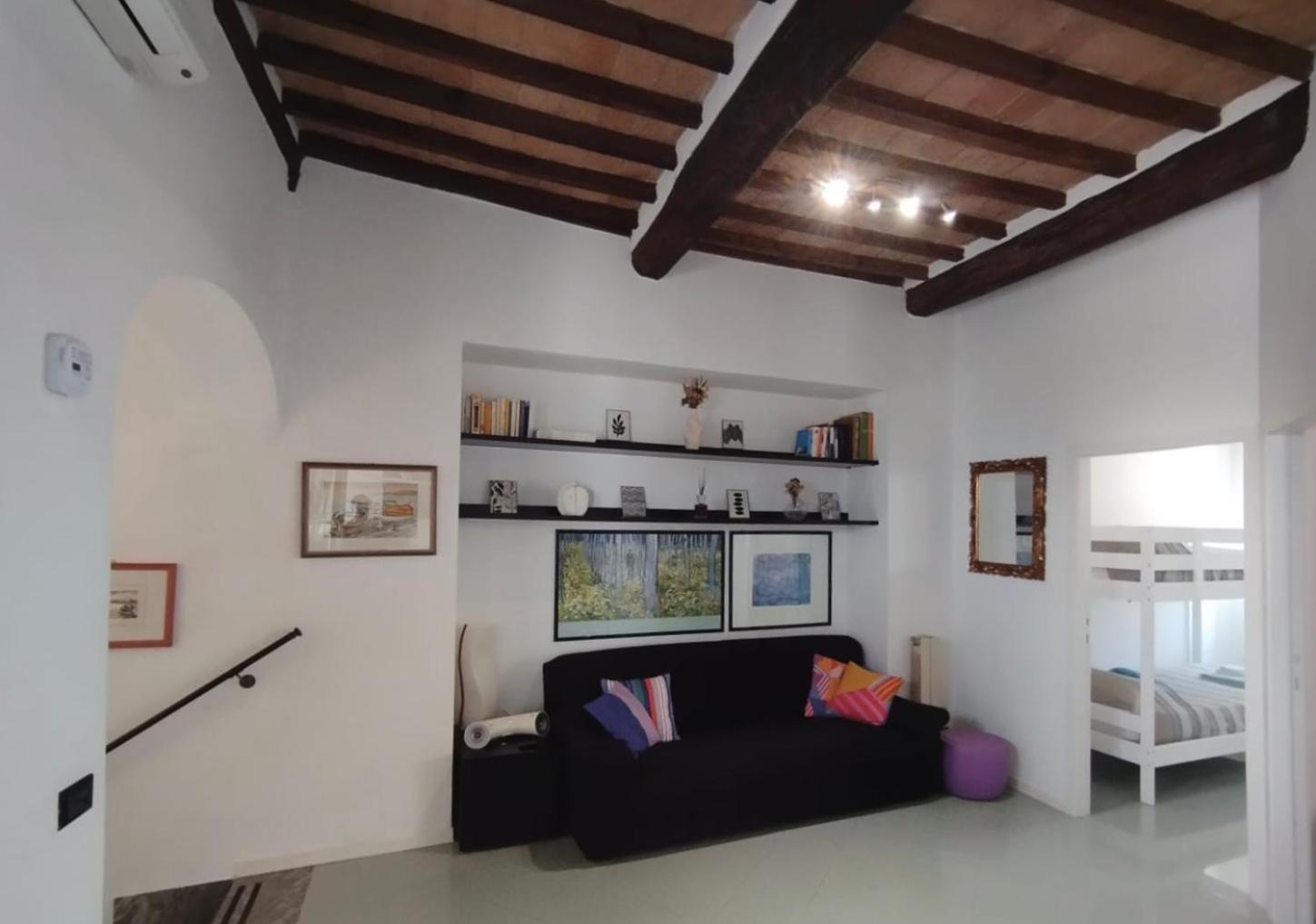Historic Center Apartment With Private Garage Montalcino Exterior photo